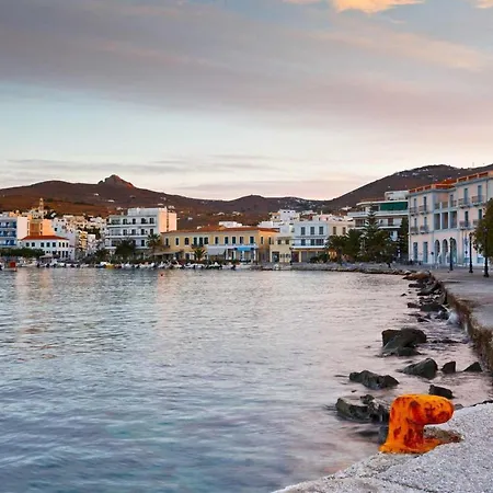 En Tino 2 Pensionat Tínos