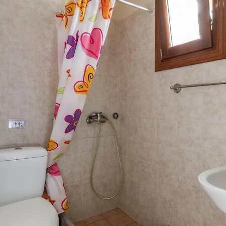 Gæstehus En Tino 2 Tínos